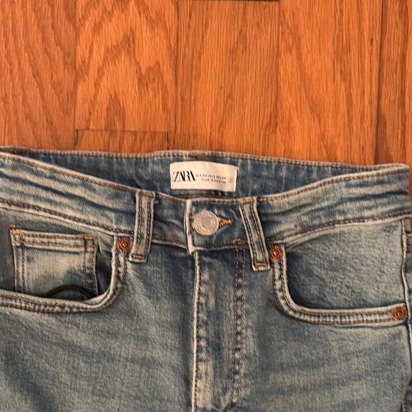 Zara Classic Blue Denim Jeans - Picture 5 of 6